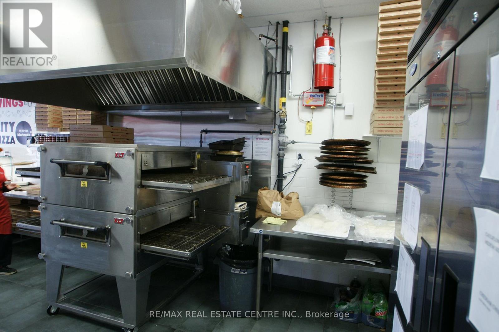 4 - 1865 Lakeshore Road W, Mississauga, Ontario  L5J 4P1 - Photo 8 - W12828042