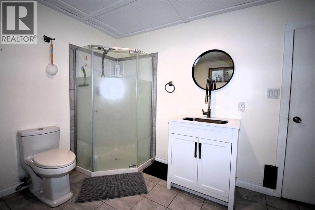 121 Chetamon Drive, Hinton, Alberta  T7V 1G1 - Photo 21 - A2269384