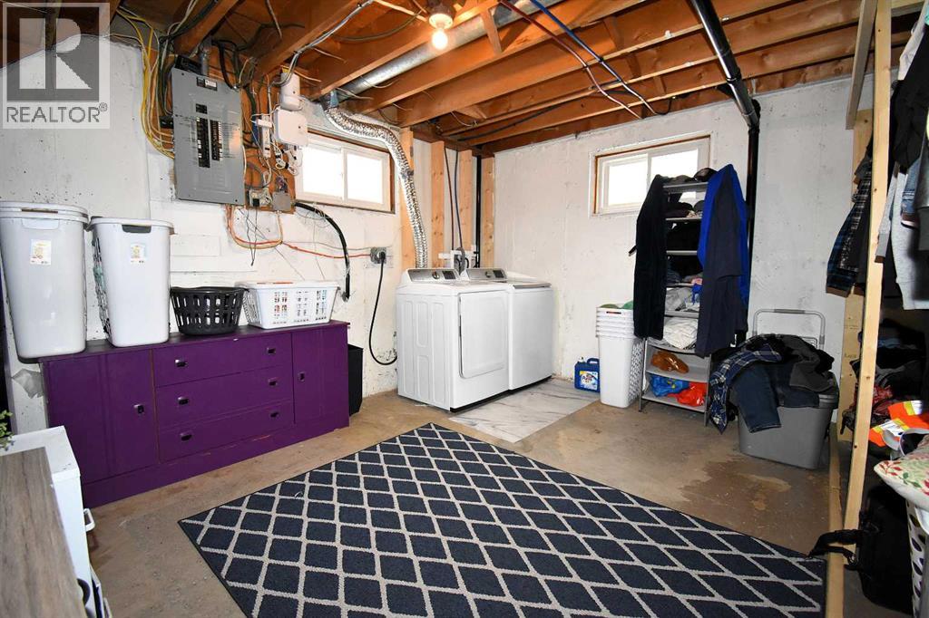 121 Chetamon Drive, Hinton, Alberta  T7V 1G1 - Photo 25 - A2269384