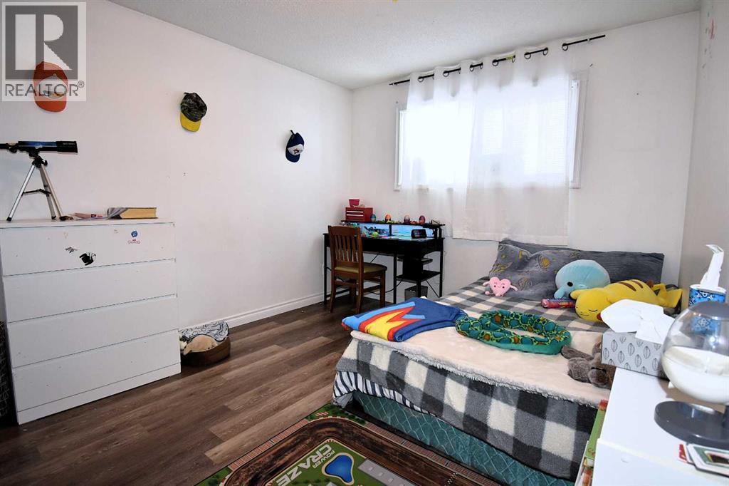 121 Chetamon Drive, Hinton, Alberta  T7V 1G1 - Photo 16 - A2269384