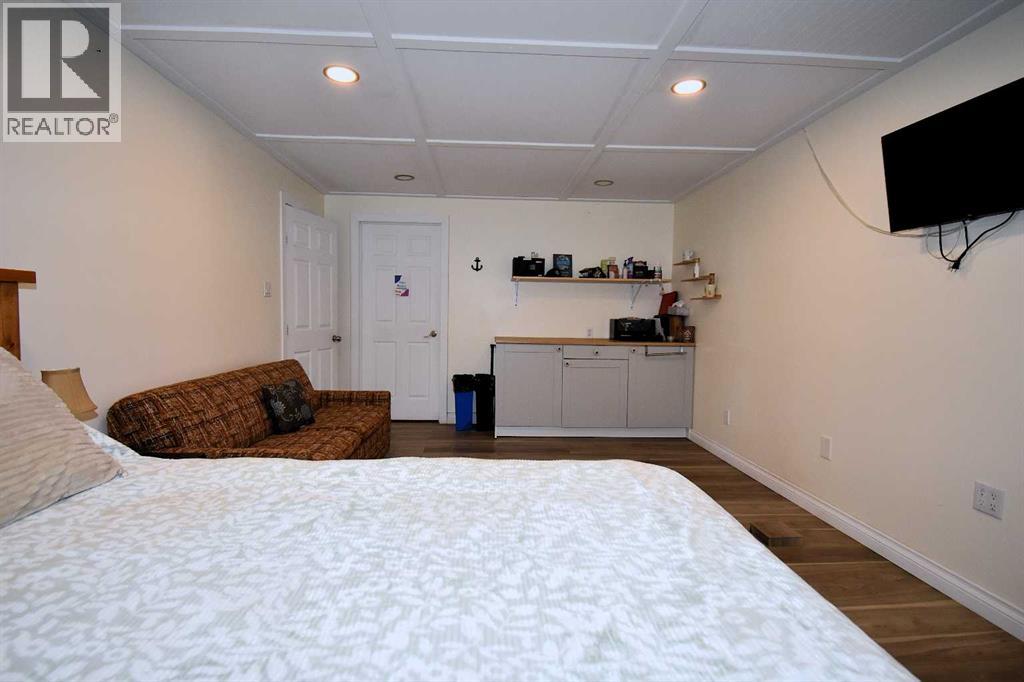 121 Chetamon Drive, Hinton, Alberta  T7V 1G1 - Photo 19 - A2269384