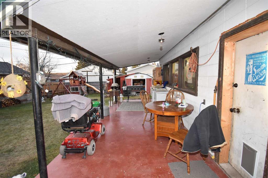 121 Chetamon Drive, Hinton, Alberta  T7V 1G1 - Photo 34 - A2269384