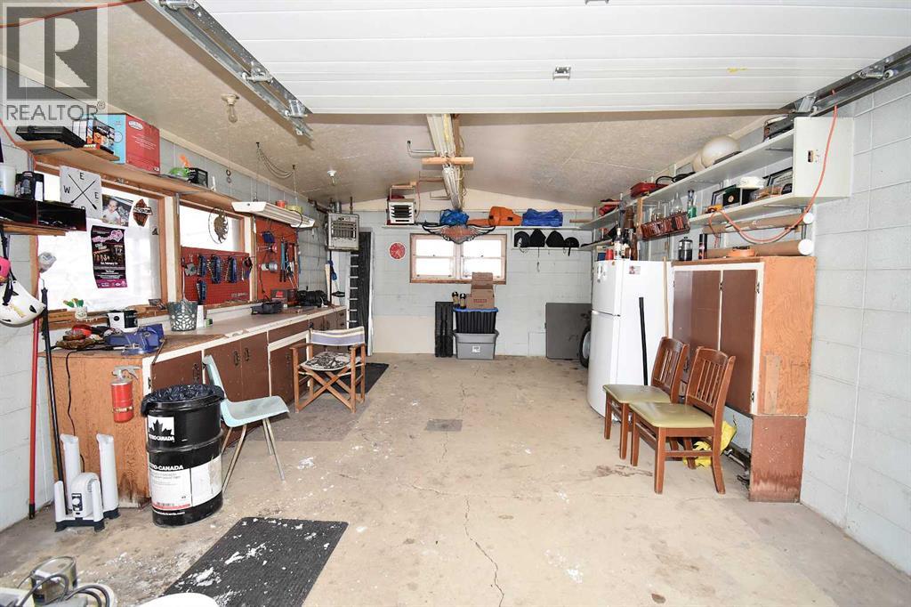 121 Chetamon Drive, Hinton, Alberta  T7V 1G1 - Photo 35 - A2269384