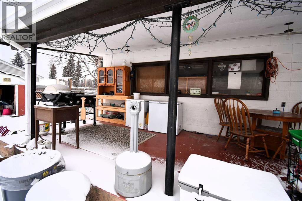 121 Chetamon Drive, Hinton, Alberta  T7V 1G1 - Photo 37 - A2269384