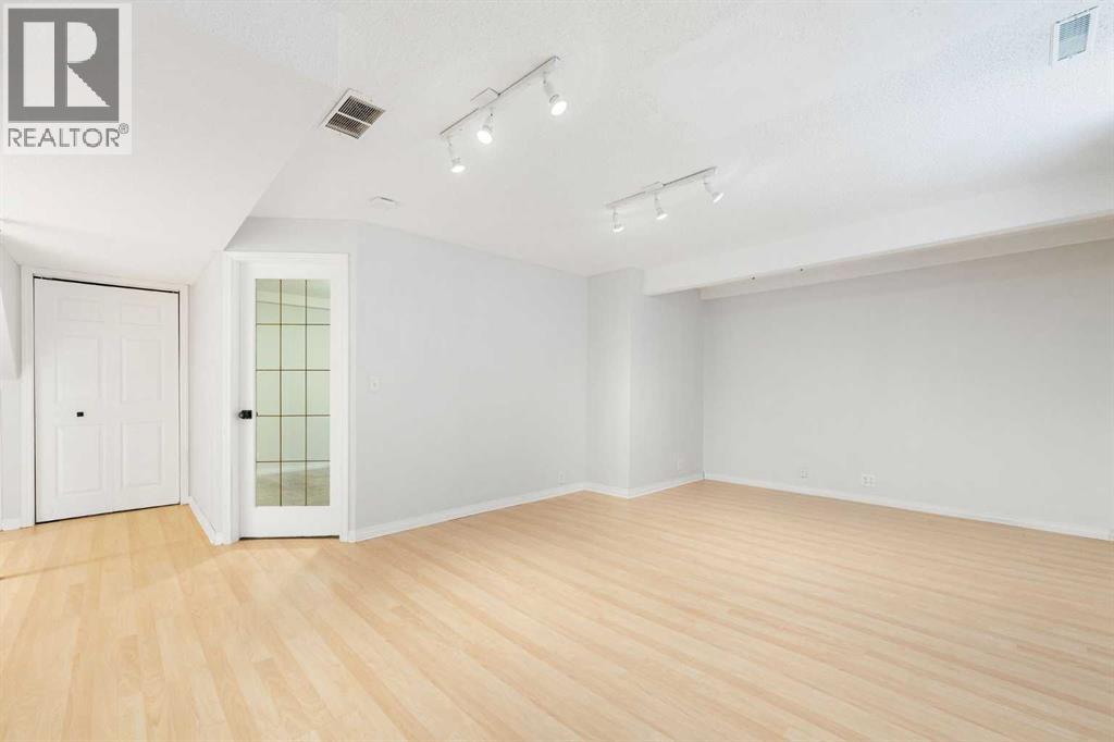 283 Prestwick Landing Se, Calgary, Alberta  T2A 3W2 - Photo 39 - A2273679