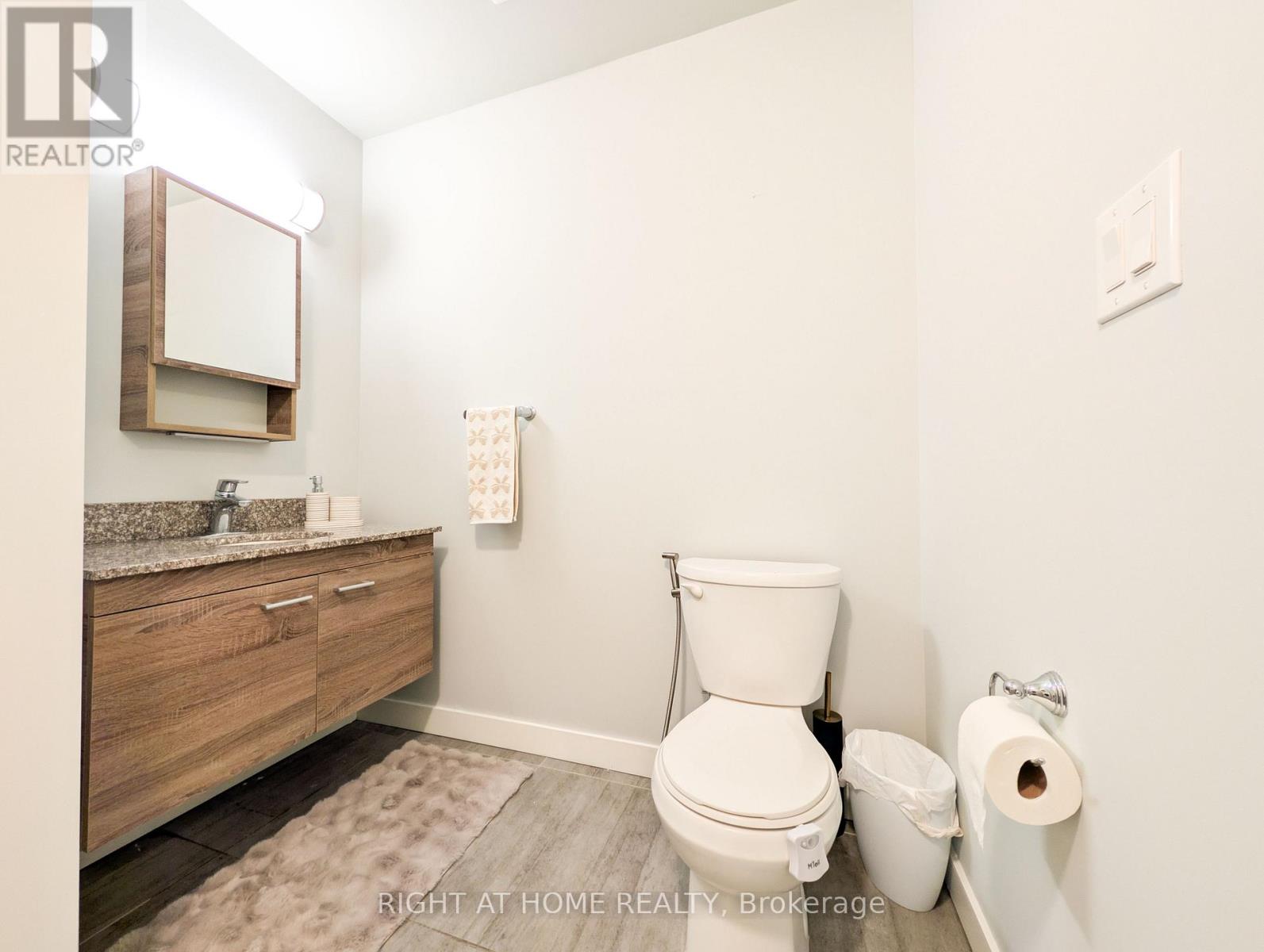 801 - 318 Spruce Street, Waterloo, Ontario  N2L 0E9 - Photo 10 - X12829266