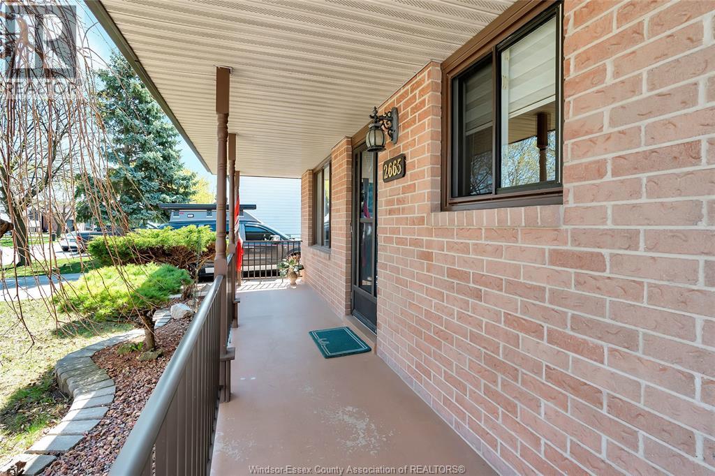 2665 Robert, Windsor, Ontario N8W 5L8 - Photo 3 - 26003397