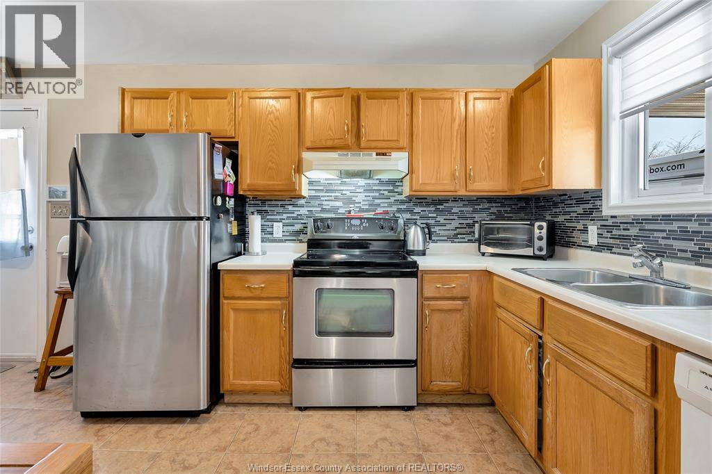 2665 Robert, Windsor, Ontario N8W 5L8 - Photo 8 - 26003397