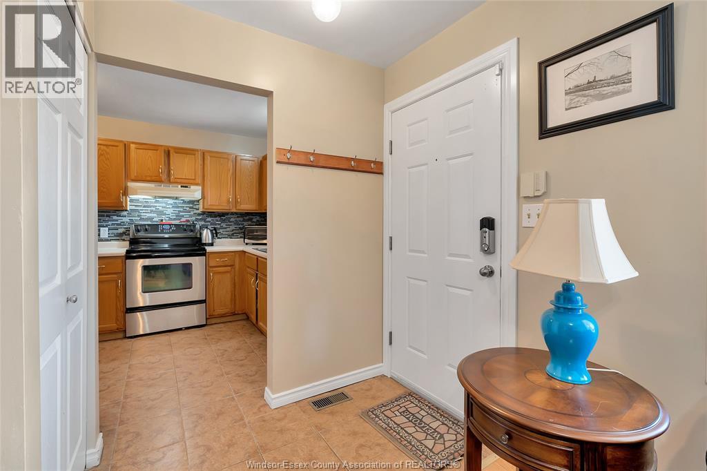 2665 Robert, Windsor, Ontario N8W 5L8 - Photo 4 - 26003397