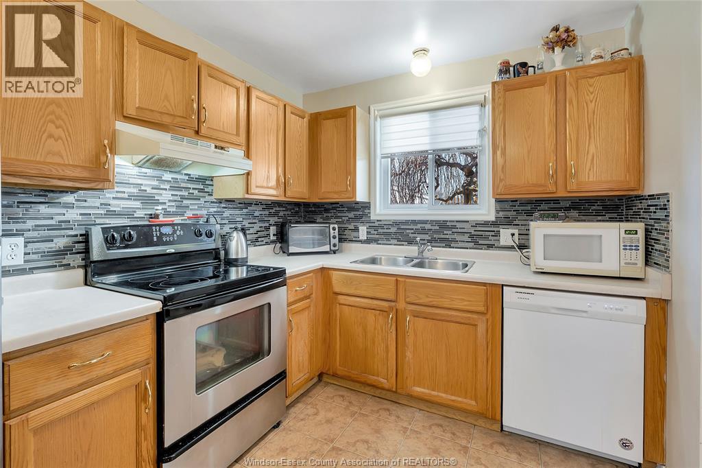 2665 Robert, Windsor, Ontario N8W 5L8 - Photo 9 - 26003397