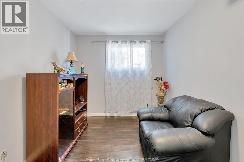 2665 Robert, Windsor, Ontario N8W 5L8 - Photo 18 - 26003397