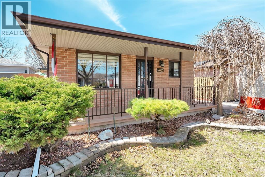 2665 ROBERT, Windsor, Ontario