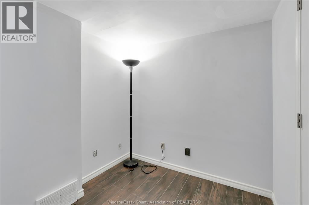 2665 Robert, Windsor, Ontario N8W 5L8 - Photo 19 - 26003397