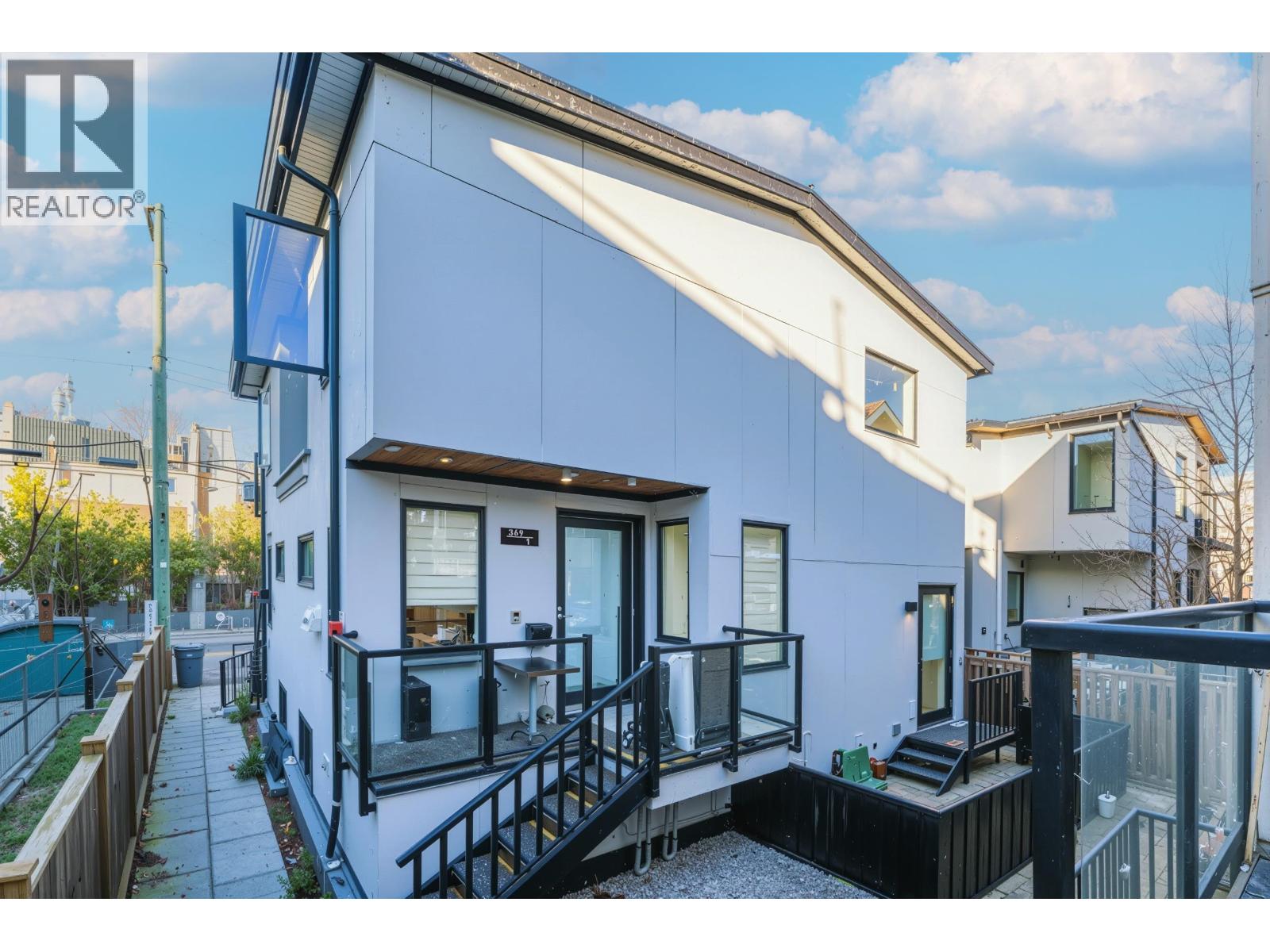 1 369 E 16th Avenue, Vancouver, British Columbia  V5T 2T7 - Photo 2 - R3094195