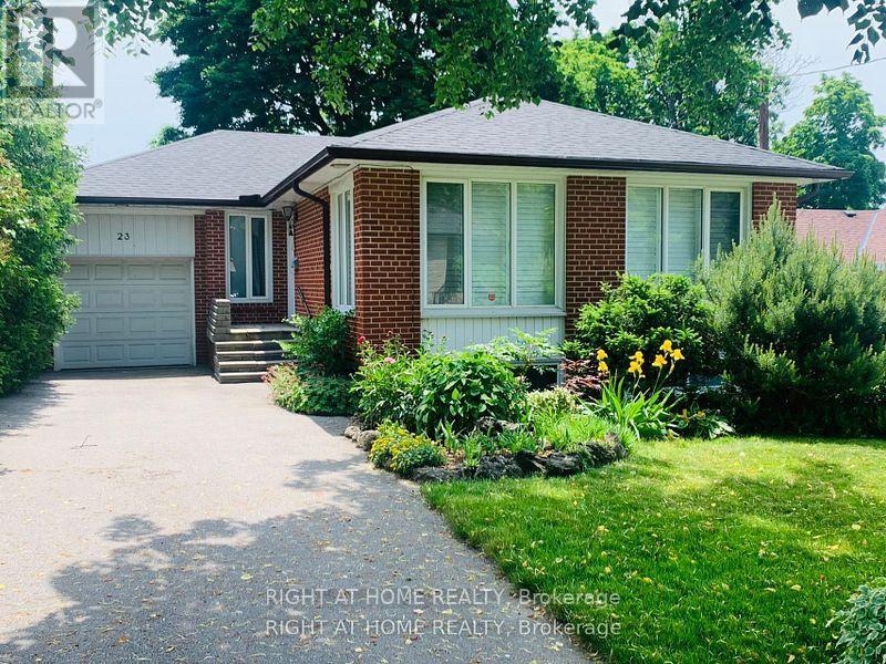23 Fenelon Drive, Toronto, Ontario  M3A 3K2 - Photo 2 - C12829286