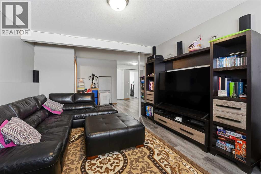 85 Silver Drive, Blackfalds, Alberta T0M 0J0 - Photo 14 - A2288407