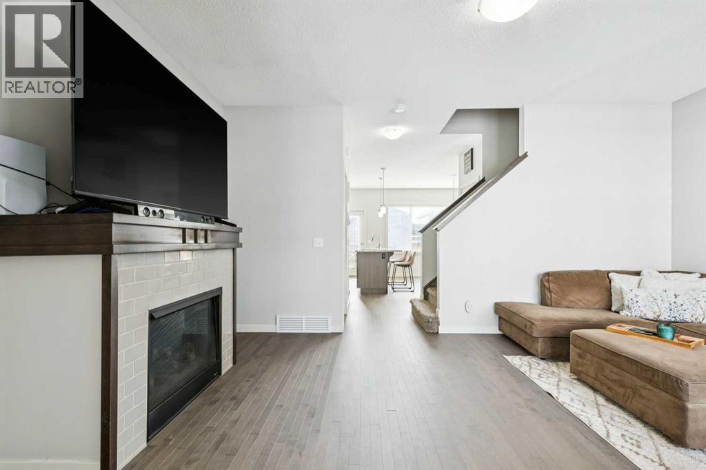 50 Fireside Circle, Cochrane, Alberta  T4C 0Z4 - Photo 4 - A2288908