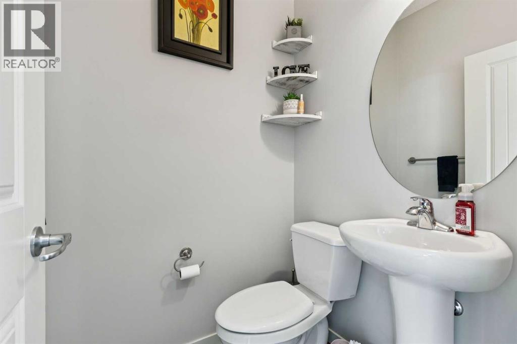 50 Fireside Circle, Cochrane, Alberta  T4C 0Z4 - Photo 16 - A2288908