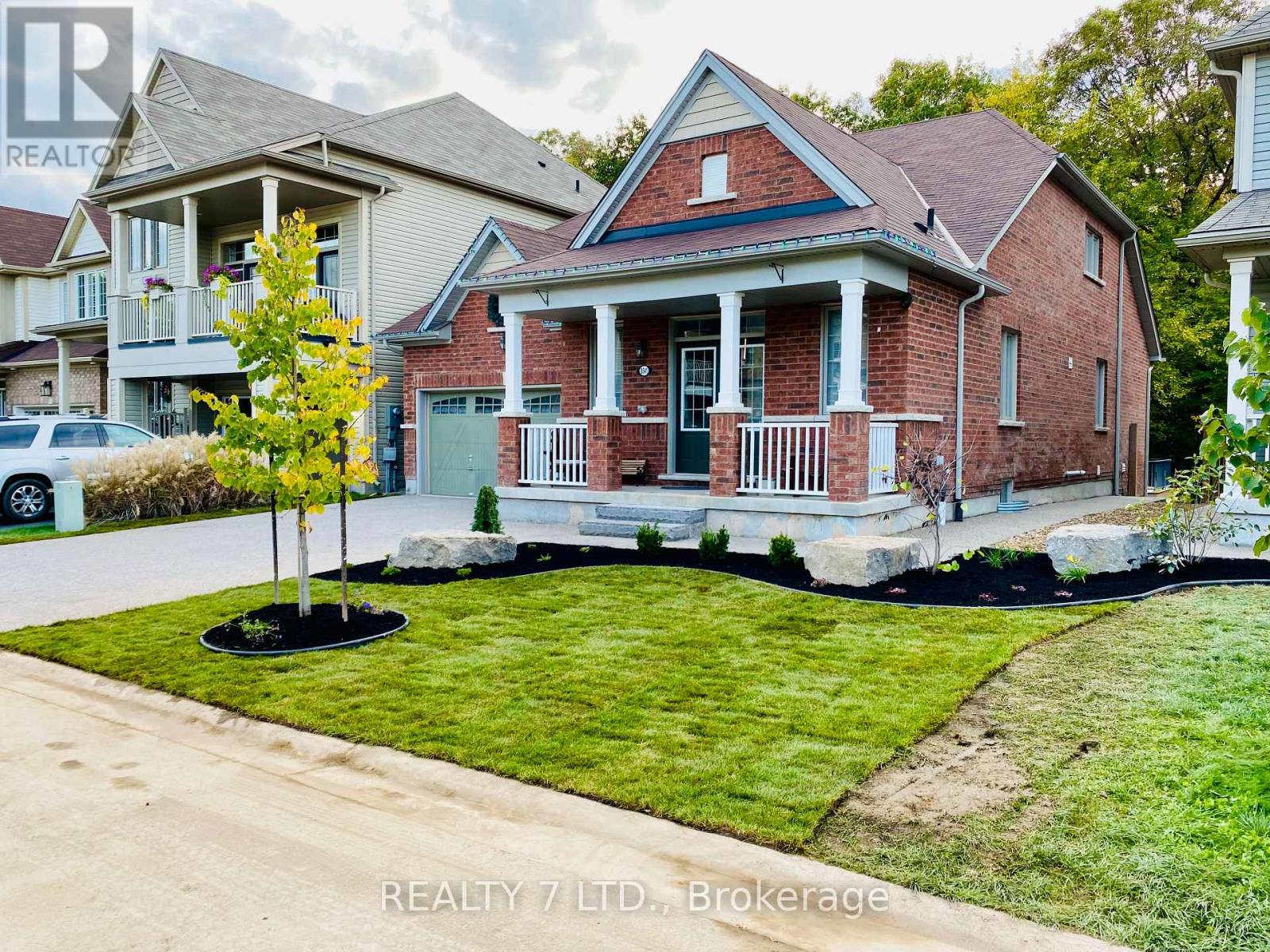 8541 Sweet Chestnut Drive, Niagara Falls, Ontario  L2H 0N1 - Photo 2 - X12829288