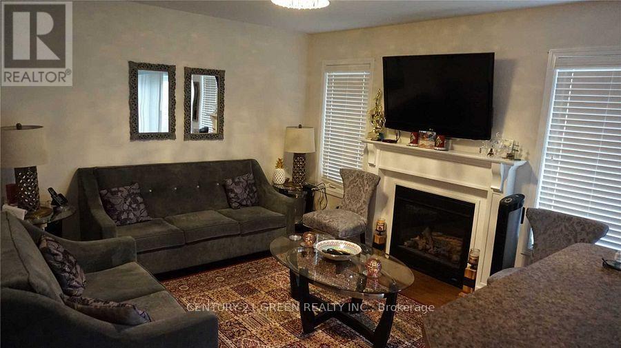 273 Mortimer Crescent, Milton (Ha Harrison), Ontario  L9T 7B6 - Photo 4 - W12822228