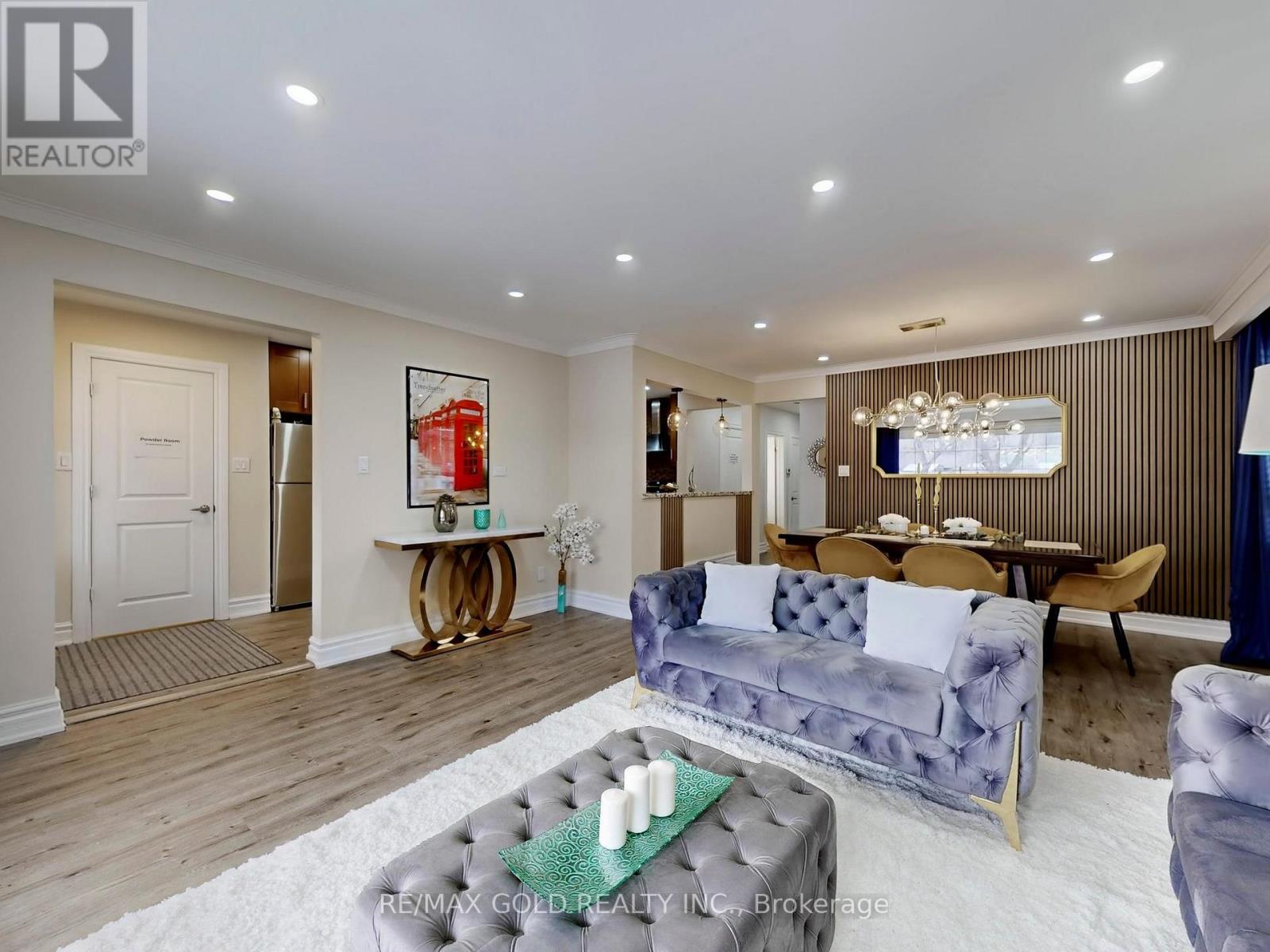 189 Kingsview Boulevard, Toronto, Ontario  M9R 1V7 - Photo 10 - W12828672