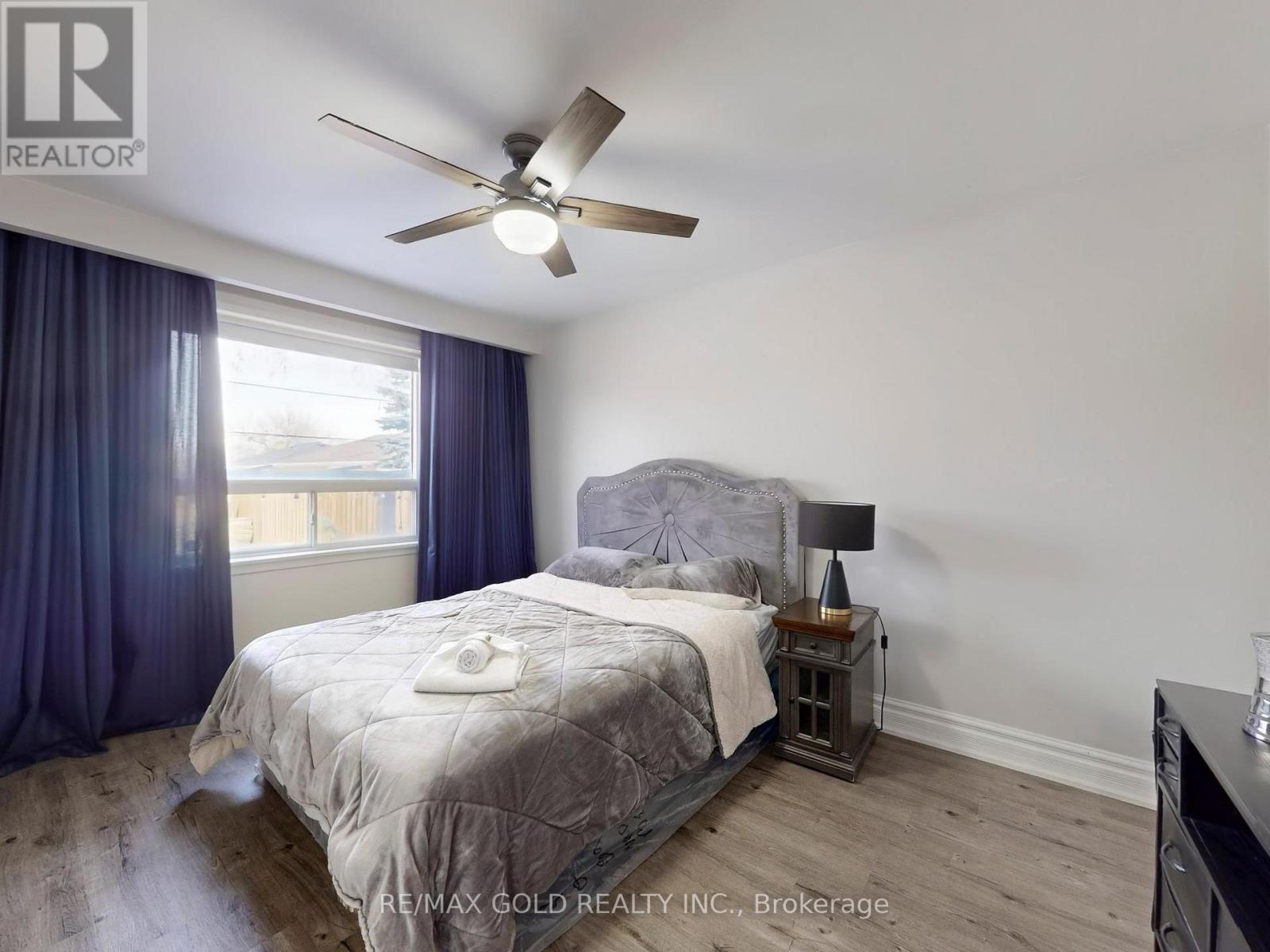 189 Kingsview Boulevard, Toronto, Ontario  M9R 1V7 - Photo 21 - W12828672