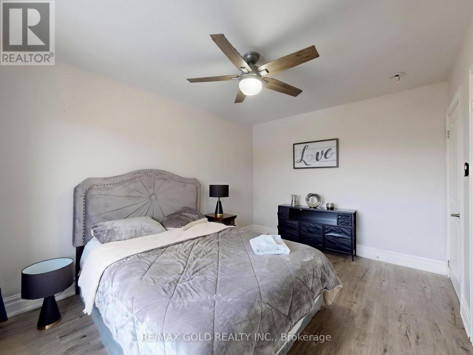 189 Kingsview Boulevard, Toronto, Ontario  M9R 1V7 - Photo 22 - W12828672