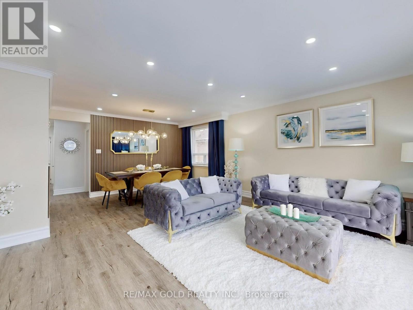 189 Kingsview Boulevard, Toronto, Ontario  M9R 1V7 - Photo 7 - W12828672