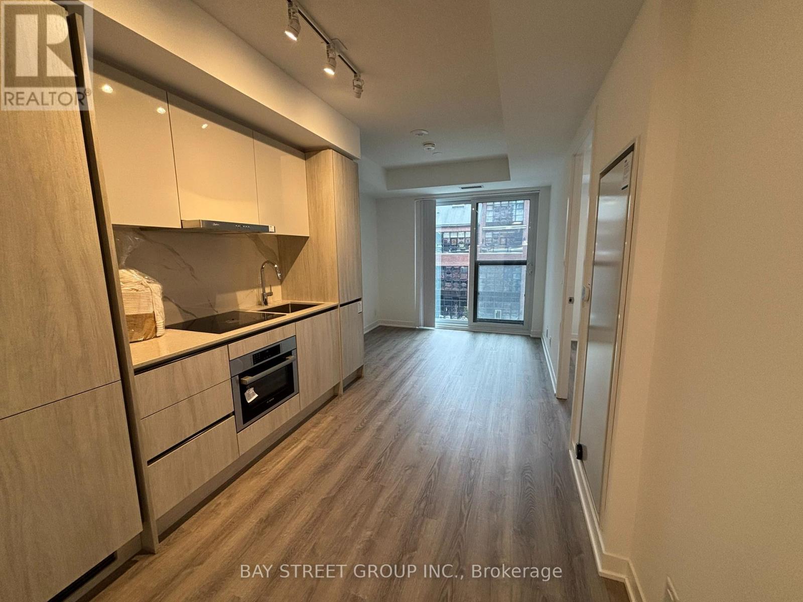 705 - 180 Front Street E, Toronto, Ontario  M5A 0K9 - Photo 4 - C12829296