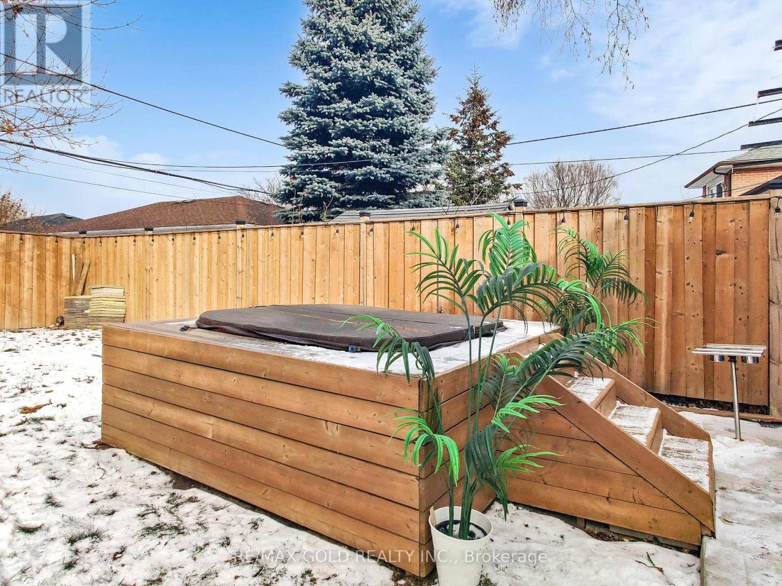 189 Kingsview Boulevard, Toronto, Ontario  M9R 1V7 - Photo 47 - W12828672