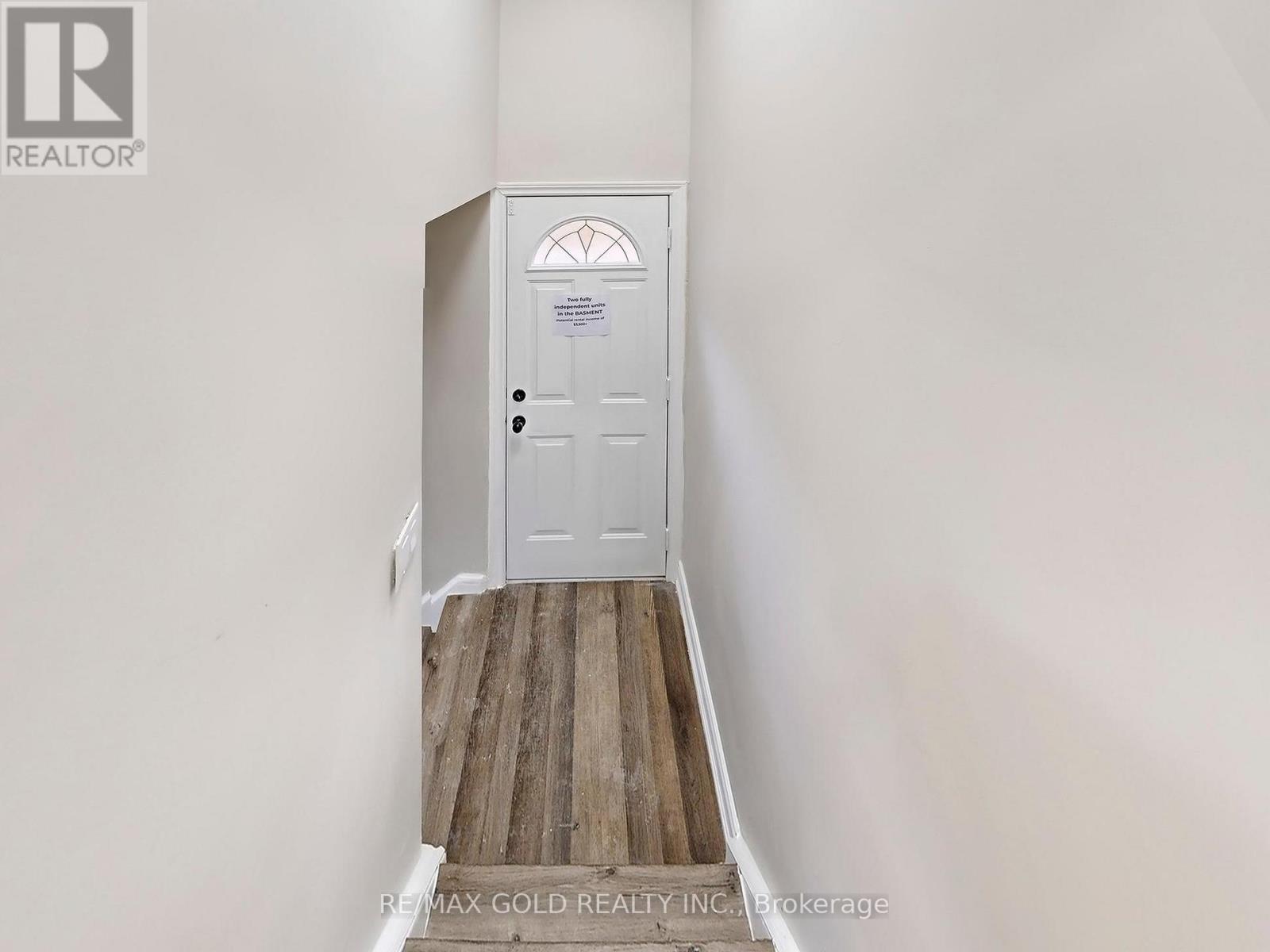 189 Kingsview Boulevard, Toronto, Ontario  M9R 1V7 - Photo 31 - W12828672