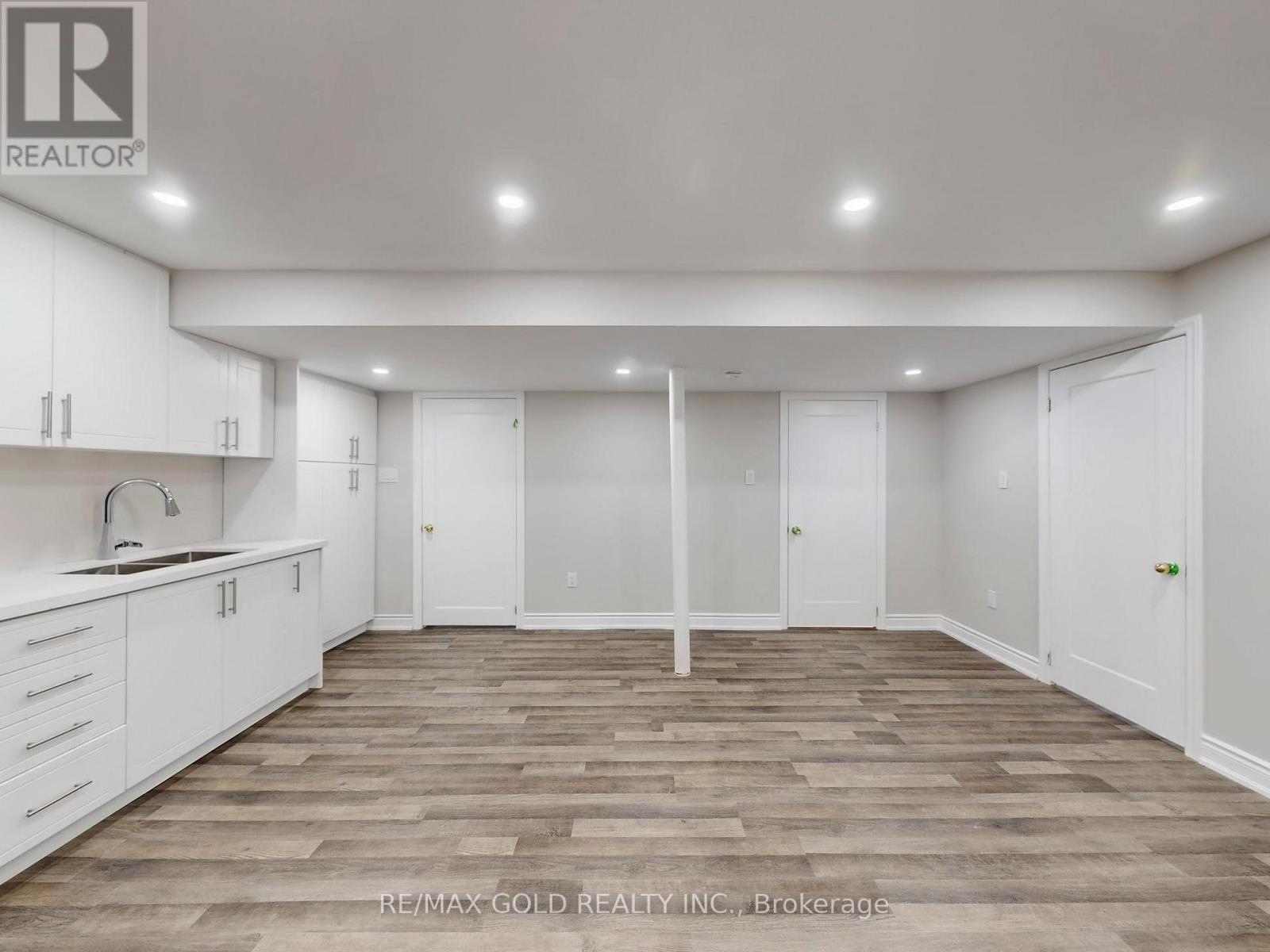 189 Kingsview Boulevard, Toronto, Ontario  M9R 1V7 - Photo 42 - W12828672