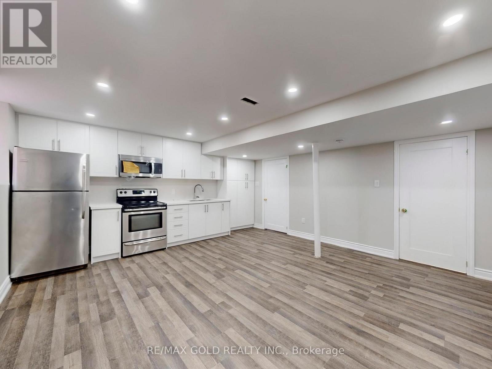 189 Kingsview Boulevard, Toronto, Ontario  M9R 1V7 - Photo 40 - W12828672