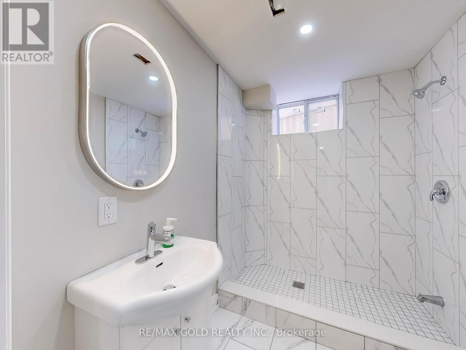 189 Kingsview Boulevard, Toronto, Ontario  M9R 1V7 - Photo 44 - W12828672