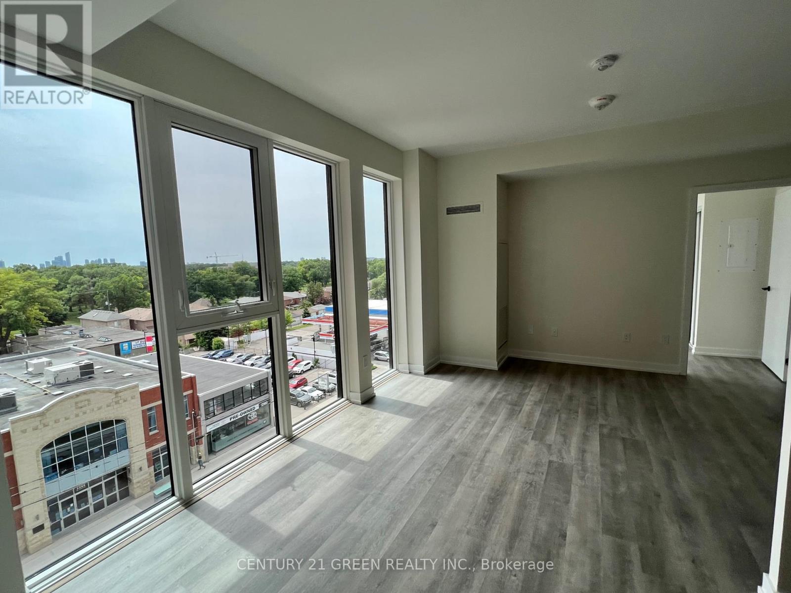 703 - 2300 St. Clair Avenue W, Toronto, Ontario  M6N 0B3 - Photo 6 - W12829294