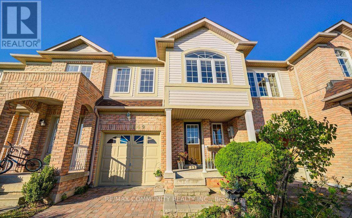 1049 Kennedy Circle, Milton, Ontario  L9T 5S5 - Photo 21 - W12829302