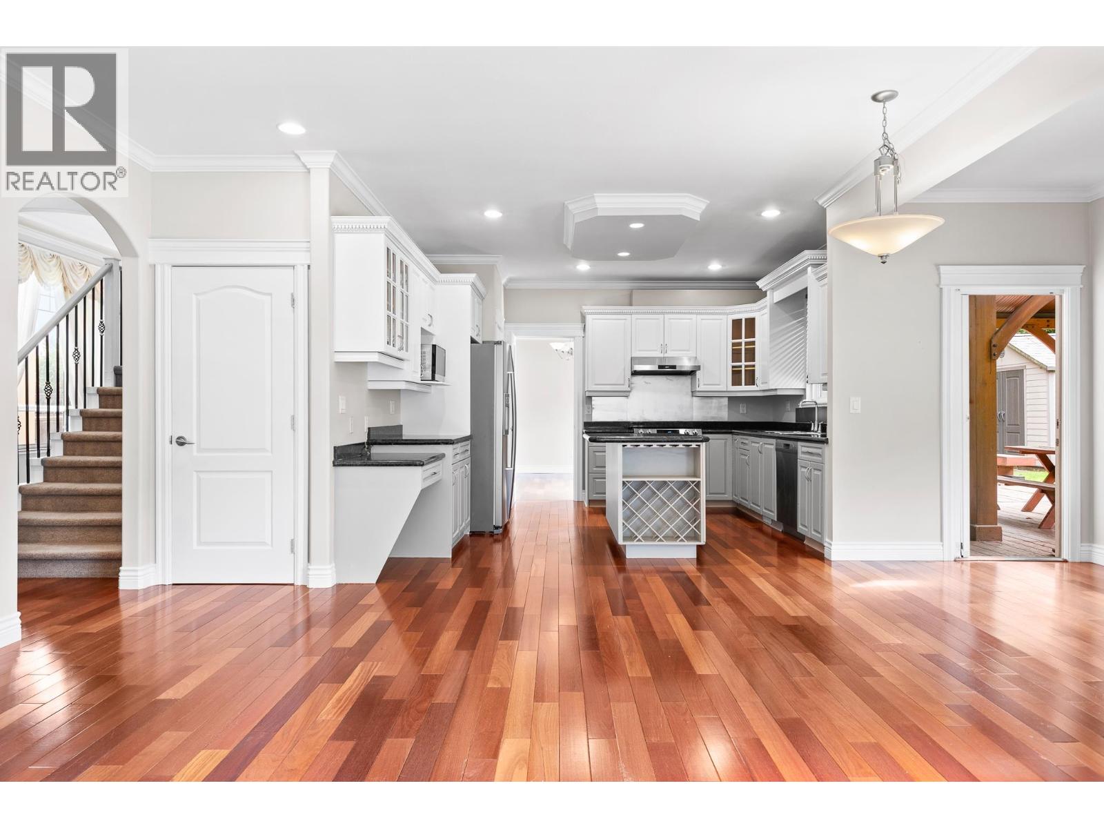 9160 Mona Avenue, Burnaby, British Columbia V3N 5A7 - Photo 6 - R3094181