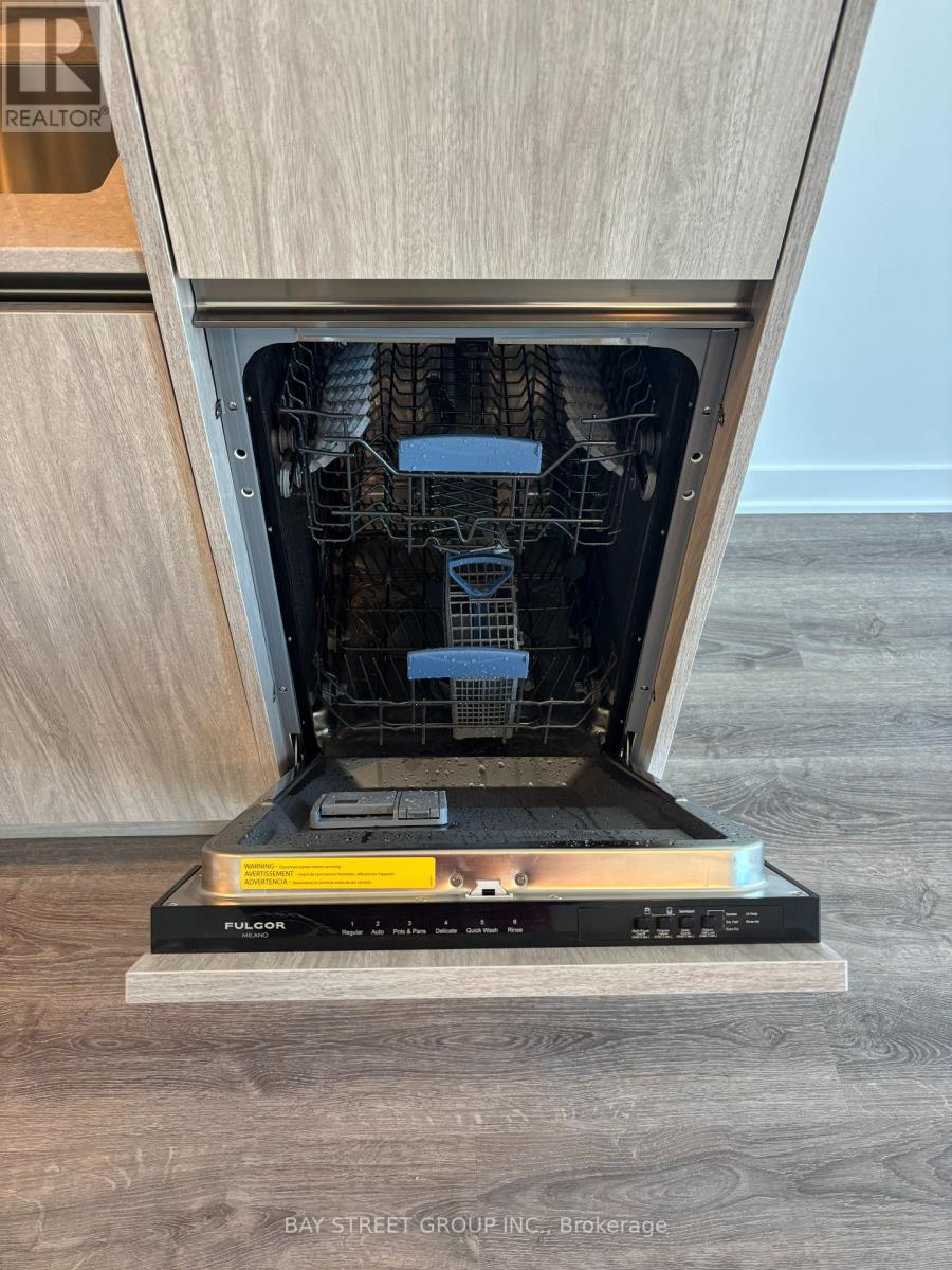 3311 - 180 Front Street E, Toronto, Ontario  M5A 0K9 - Photo 8 - C12829310