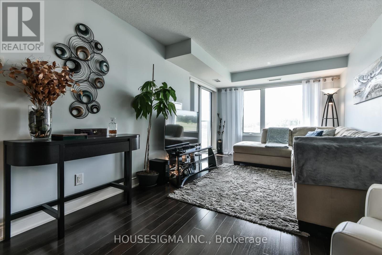 509 - 273 South Park Road, Markham, Ontario  L3T 0B5 - Photo 2 - N12829312