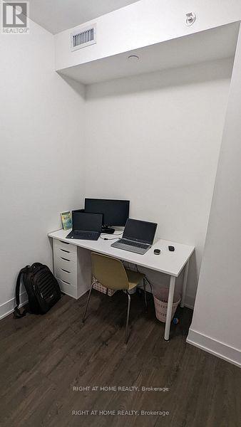 1304 - 2916 Highway 7 Road W, Vaughan, Ontario  L4K 0K6 - Photo 14 - N12829316