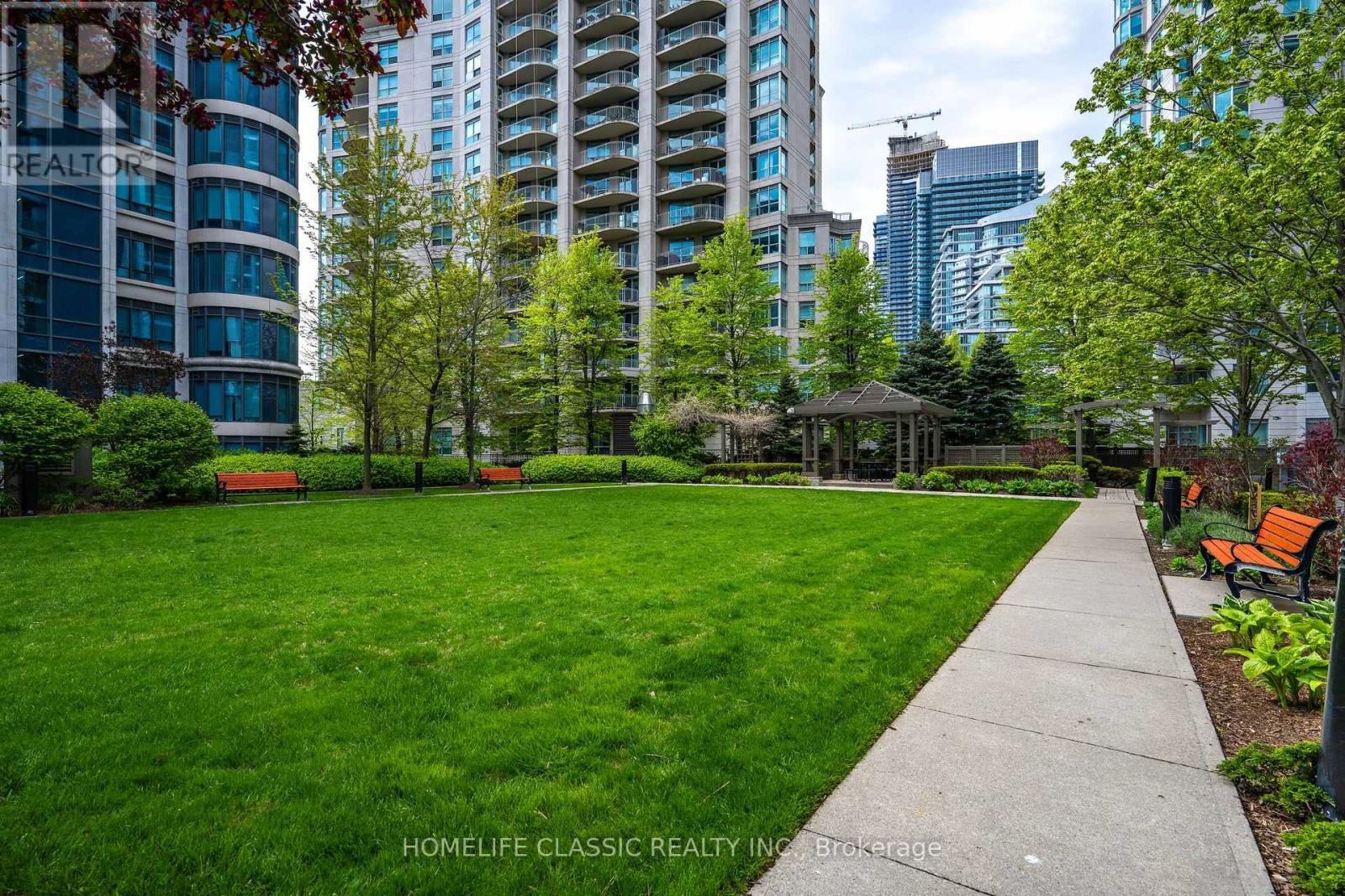1201 - 2087 Lake Shore Boulevard W, Toronto, Ontario  M8V 4G3 - Photo 2 - W12828454