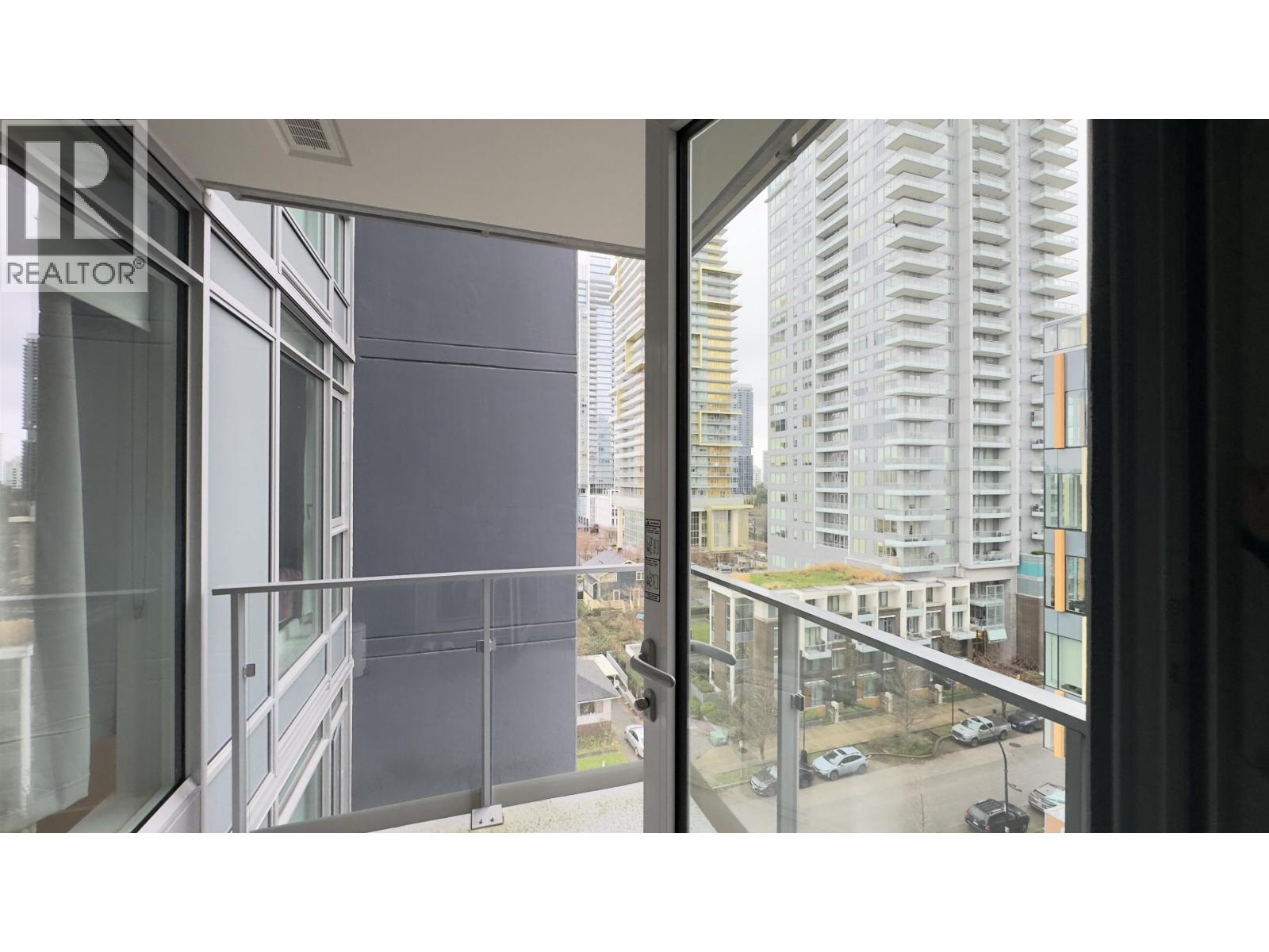 807 6398 Silver Avenue, Burnaby, British Columbia  V5H 0K7 - Photo 10 - R3074103