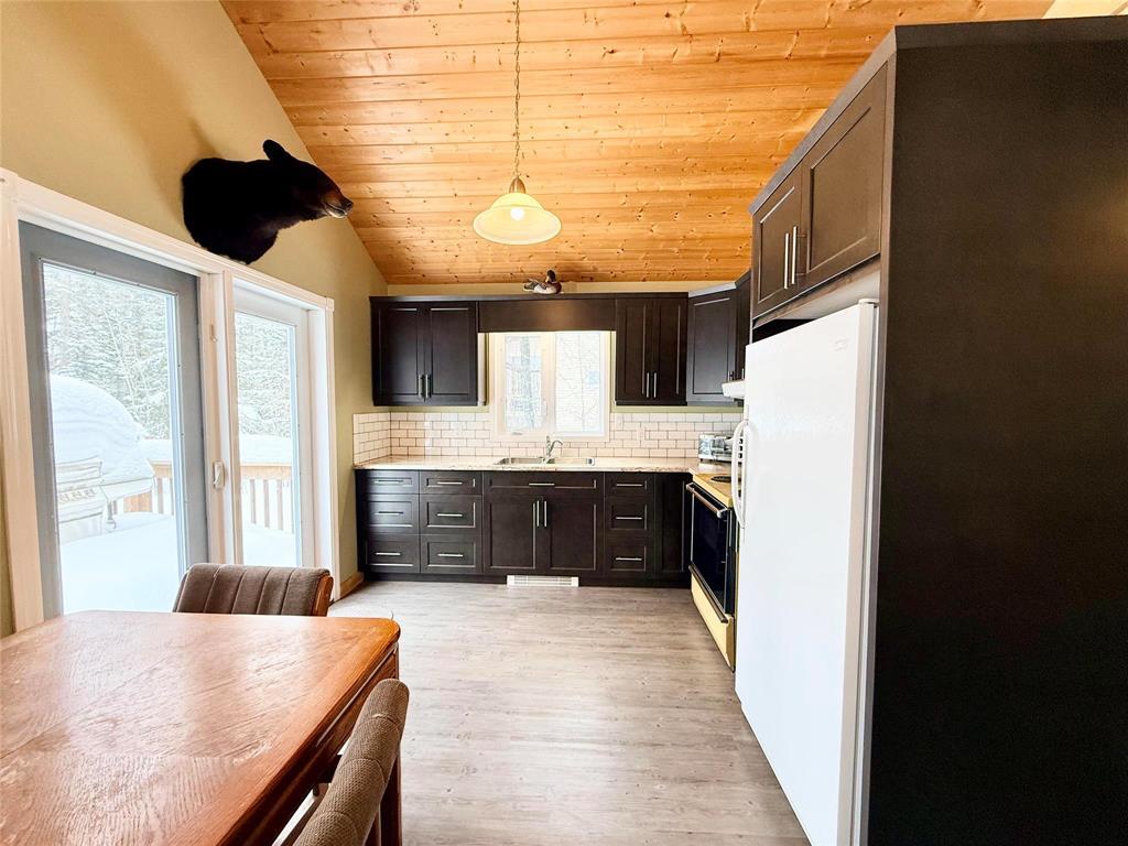 564 Goldeneye Lane, Duck Mountain Provincial Park, Manitoba  R0L 1Z0 - Photo 7 - 202603514