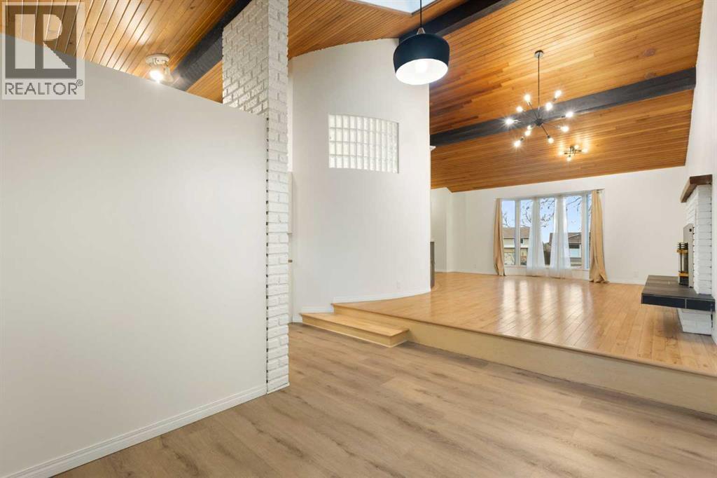 639 Canterbury Drive Sw, Calgary, Alberta  T2W 1J4 - Photo 11 - A2285699