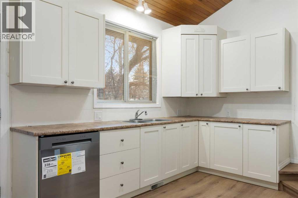 639 Canterbury Drive Sw, Calgary, Alberta  T2W 1J4 - Photo 15 - A2285699