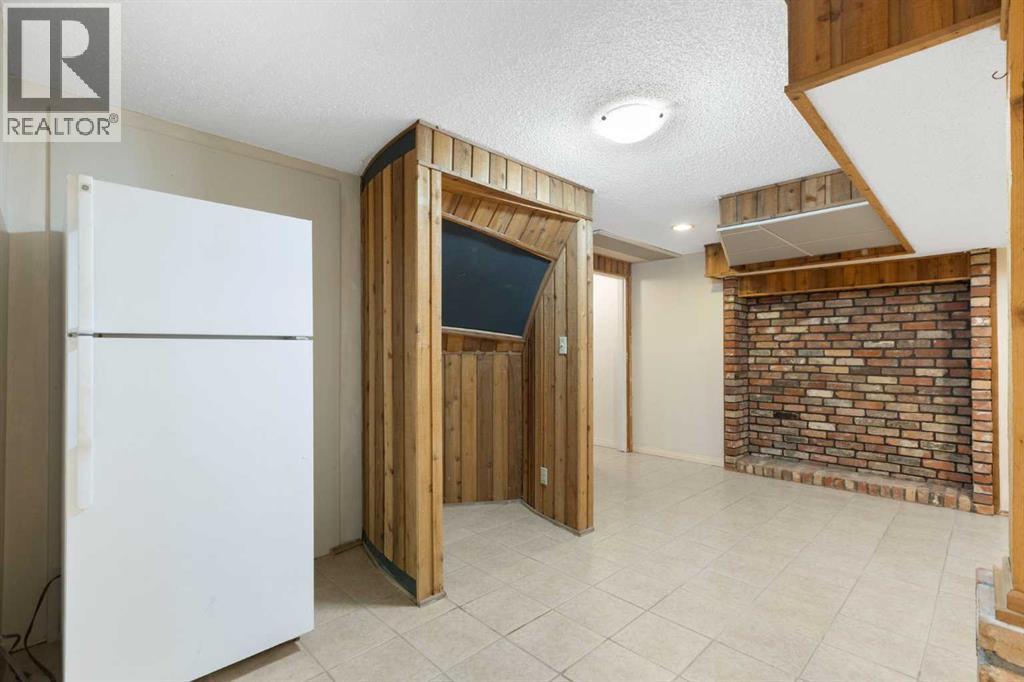 639 Canterbury Drive Sw, Calgary, Alberta  T2W 1J4 - Photo 28 - A2285699