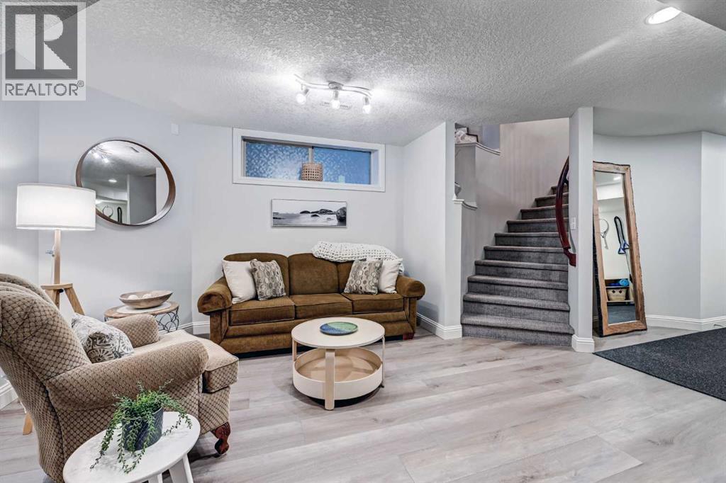 2037 47 Avenue Sw, Calgary, Alberta  T2T 2S7 - Photo 28 - A2285960