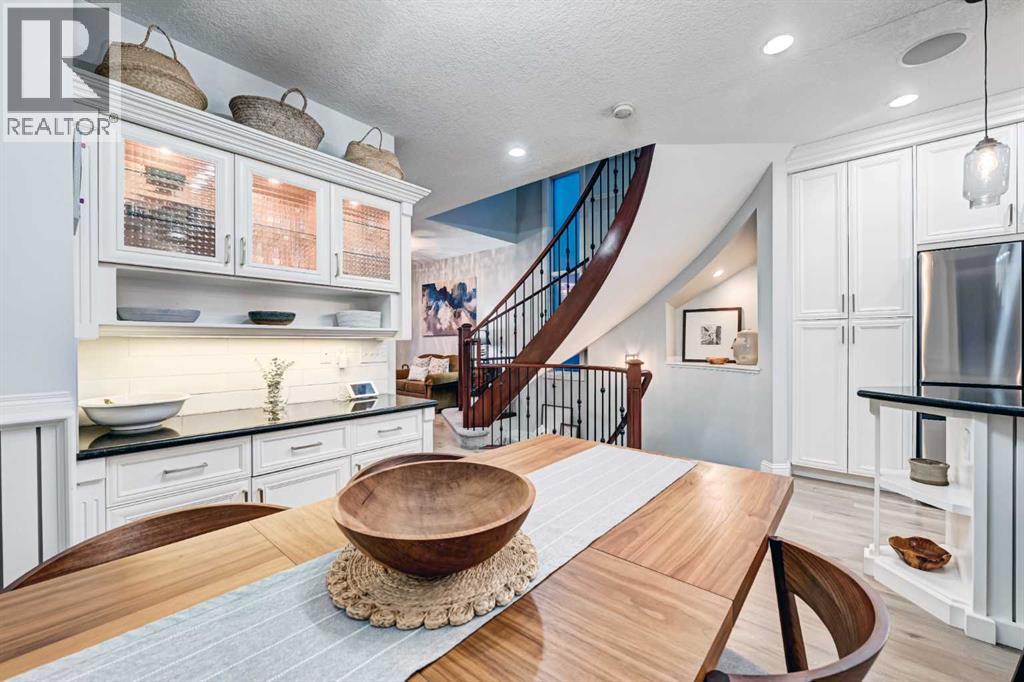 2037 47 Avenue Sw, Calgary, Alberta  T2T 2S7 - Photo 11 - A2285960