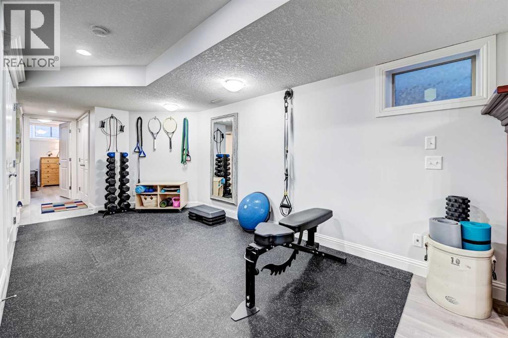 2037 47 Avenue Sw, Calgary, Alberta  T2T 2S7 - Photo 29 - A2285960