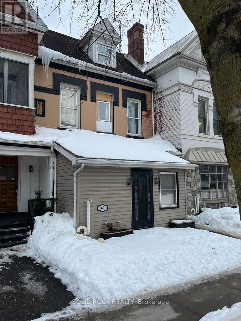 69 KING STREET E, Brockville, Ontario